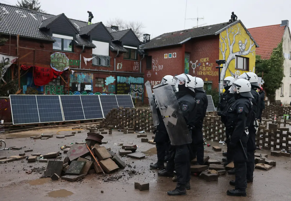 81f8a7e4781b917441af36969c2cedbf