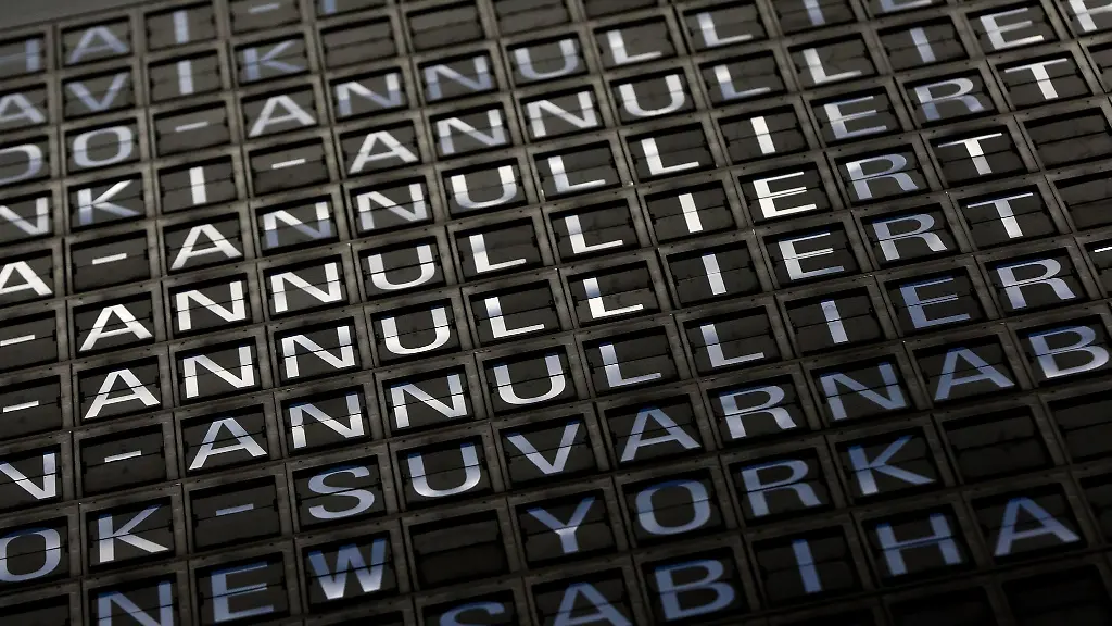 Kommt-die-Info-ueber-eine-Annullierung-zu-kurzfristig-steht-Passagieren-oftmals-eine-Entschaedigung-zu