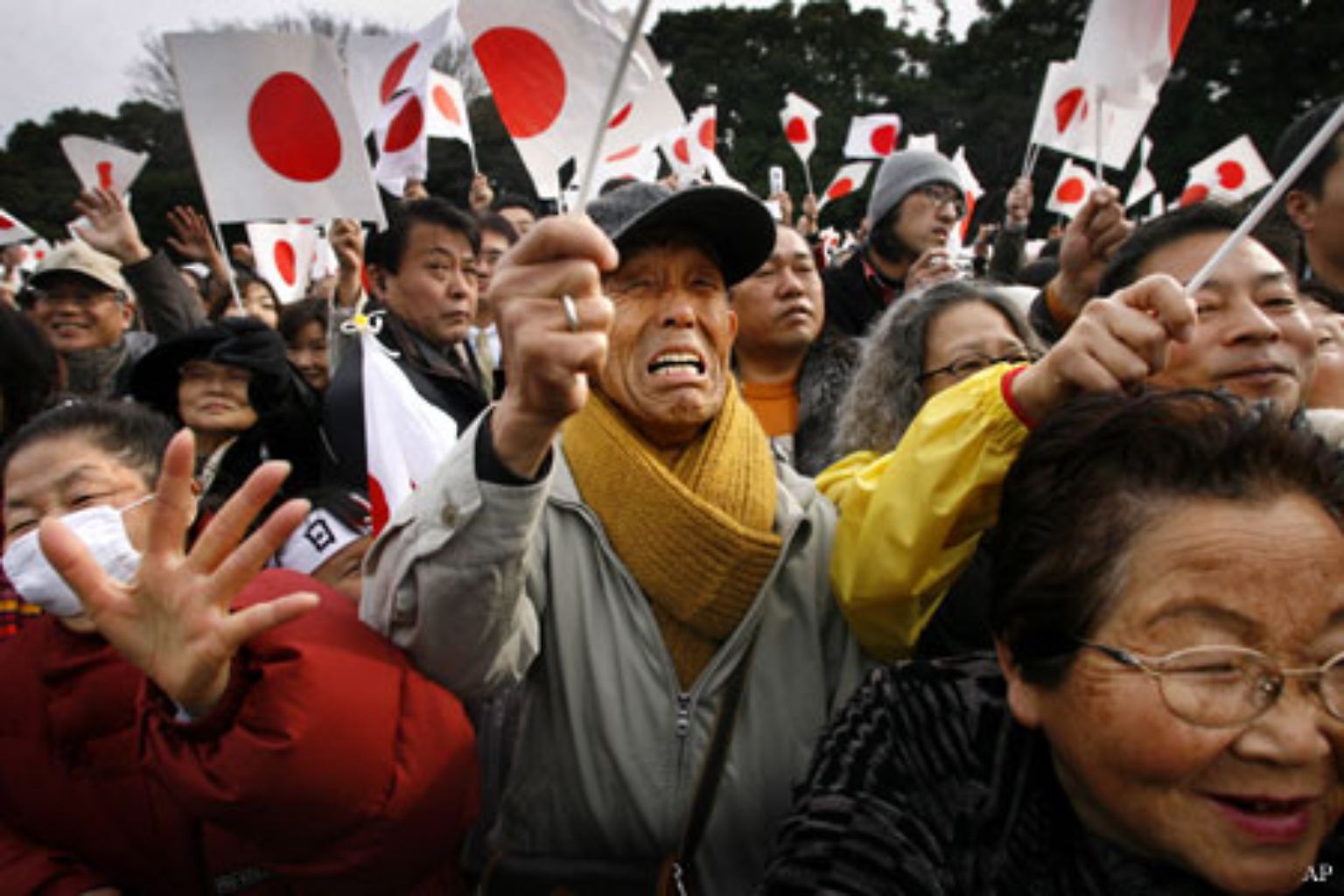 In Japan gibt es jährlich 14 gesetzliche Feiertage. Fällt ein Feiertag auf einen Sonntag, dann ist der darauf folgende Montag ein arbeitsfreier Tag.