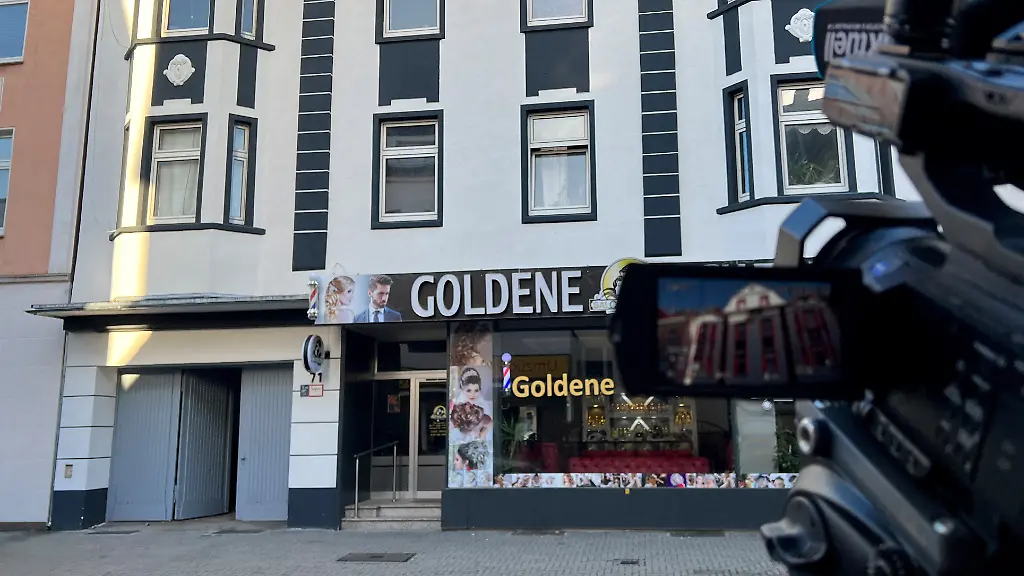 Wegen-Terrorgefahr-Fahnder-hatten-in-diesem-Haus-in-Castrop-Rauxel-die-Wohnung-eines-Mannes-gestuermt-und-dort-auch-seinen-Bruder-vorgefunden