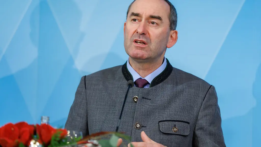 Hubert-Aiwanger-FW-stellvertretender-Ministerpraesident-in-Bayern-spricht