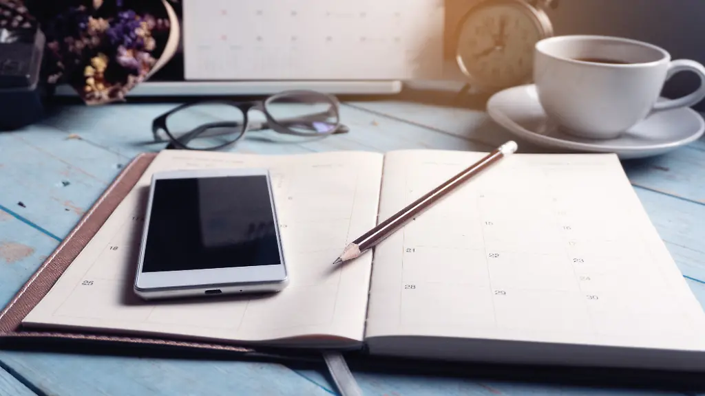 Ein-Kalender-hilft-bei-der-Organisation-des-Alltags-und-der-Freizeitgestaltung
