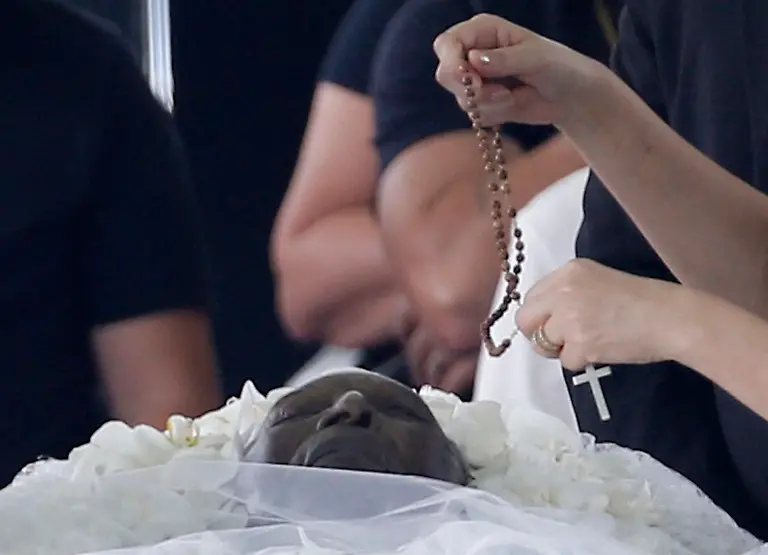 2023-01-02T140123Z-715245877-UP1EJ1212Y955-RTRMADP-3-SOCCER-PELE-WAKE