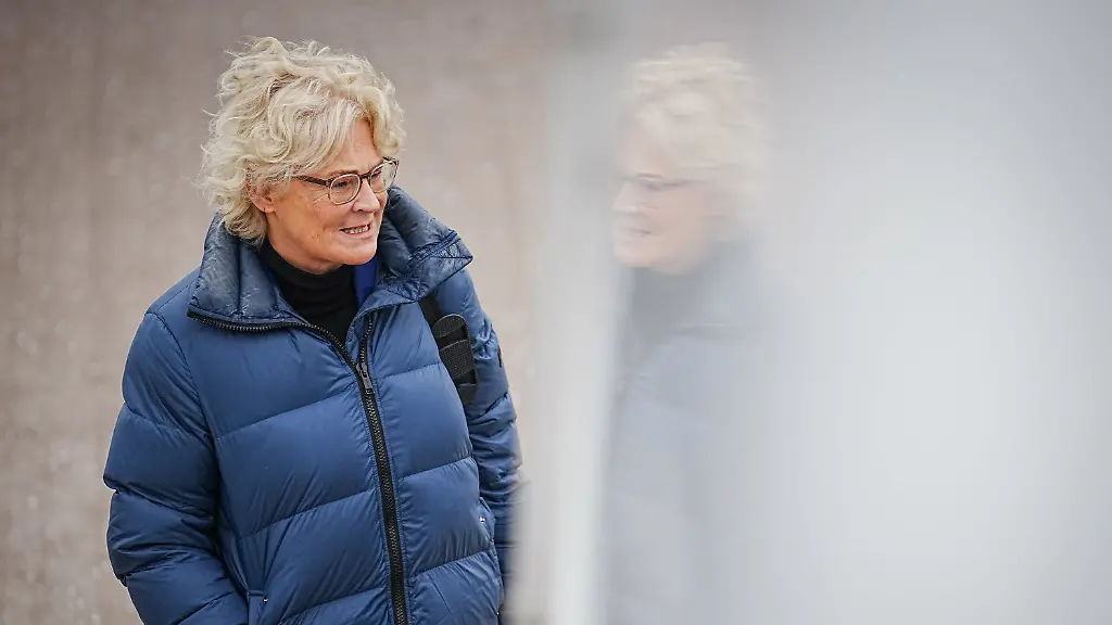 fbe7a6a1b85eb038460781ee5df5b3fd