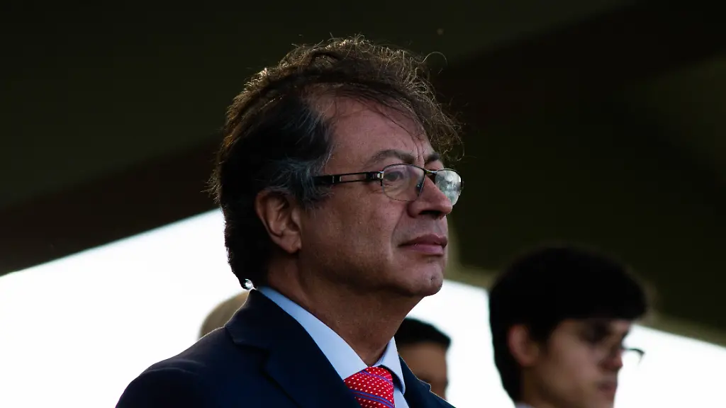 80f886bdcb236bc80cb68a5a729d90ce