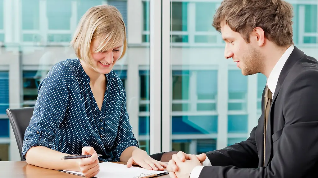 Auf-ein-Feedback-Gespraech-mit-der-Fuehrungskraft-gibt-es-keinen-gesetzlichen-Anspruch