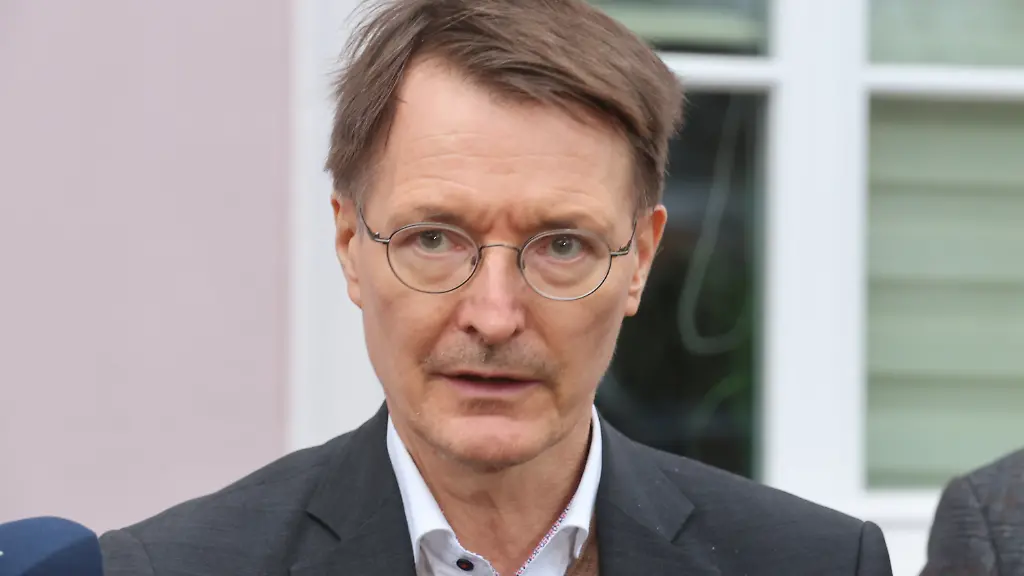 aaa6994902424fe67f27cae31f44fd85