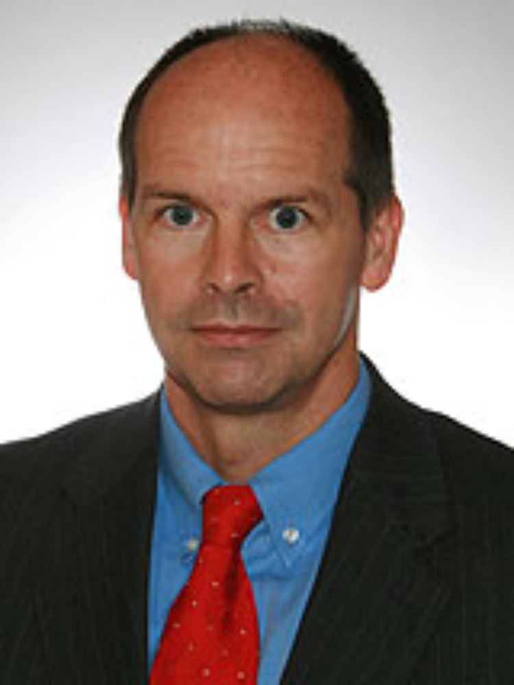 Dr. Stefan Schneider arbeitet für Deutsche Bank Research, leitet dort die Abteilung für Macro Trends und beschäftigt sich mit Geldpolitik und dem Euroraum.