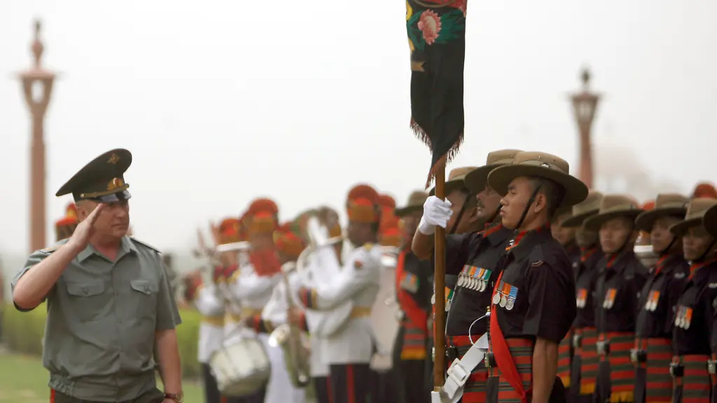 2007-06-04T120000Z-981988300-GM1DVKHRPEAA-RTRMADP-3-INDIA