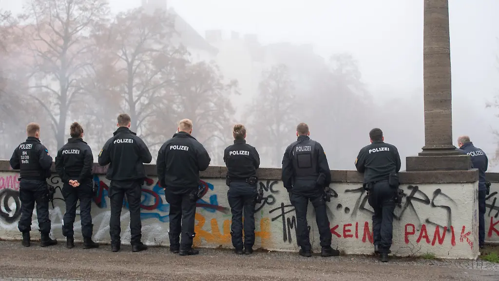 e06d34a19264cc3de654b2ab1d3021e2