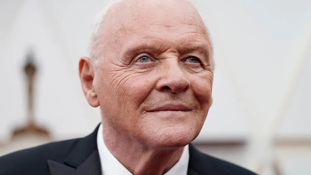 Anthony-Hopkins-praesentiert-auf-Instagram-sein-Talent-beim-Klavierspielen