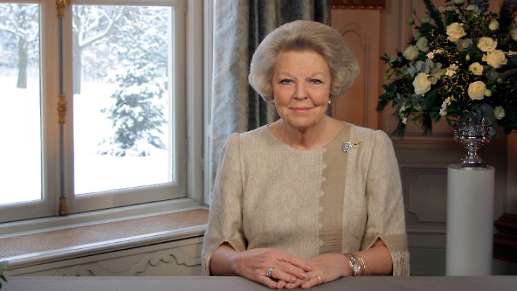 Königin Beatrix bei ihrer Weihnachtsansprache 2010.