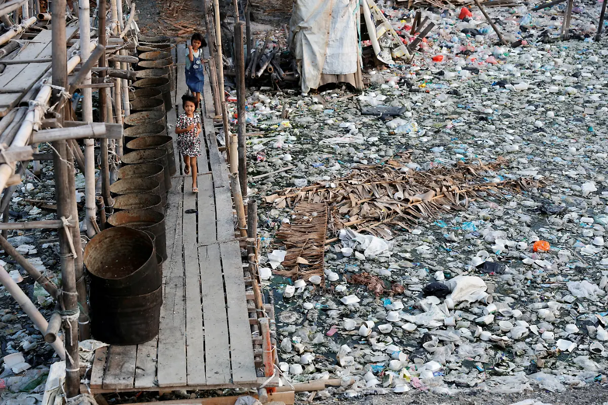 2022-08-25T165013Z-999725991-RC2M3W9RYFVL-RTRMADP-3-INDONESIA-DAILYLIFE