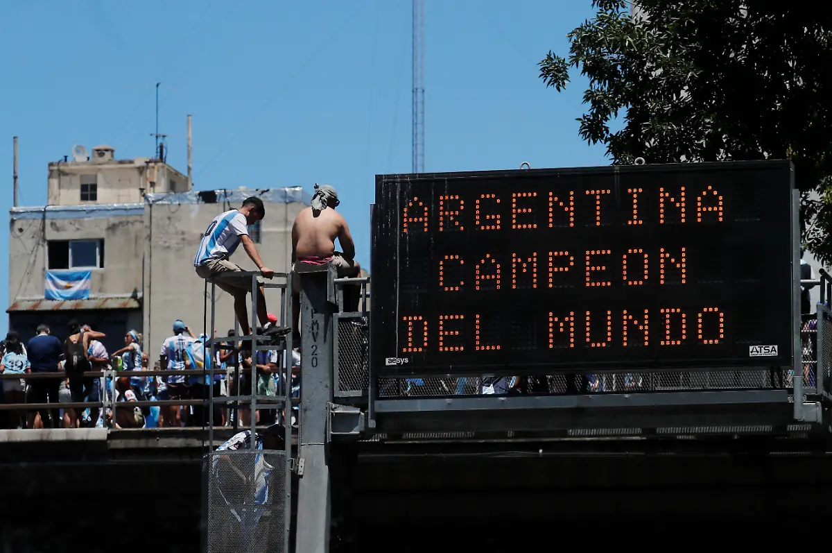 2022-12-20T181843Z-174998478-UP1EICK1EV44Z-RTRMADP-3-SOCCER-WORLDCUP-ARG