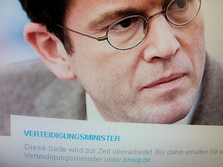 Auch Guttenberg ist im Netz aktiv. Seine Unterseite "Verteidigungsminister" wird derzeit allerdings überarbeitet.