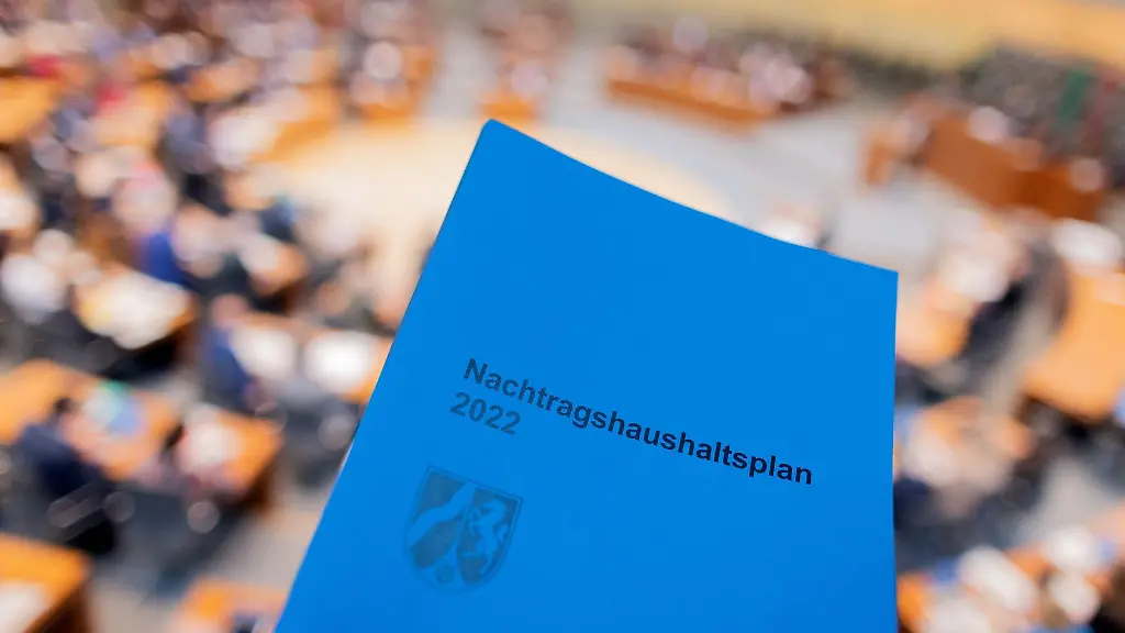 Der-Nachtragshaushaltsplan-2022-im-Plenum-des-Landtags