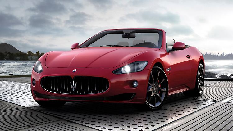 In Genf stellt Maserati sein Power-Cabrio in einer leistungsgesteigerten Version vor.