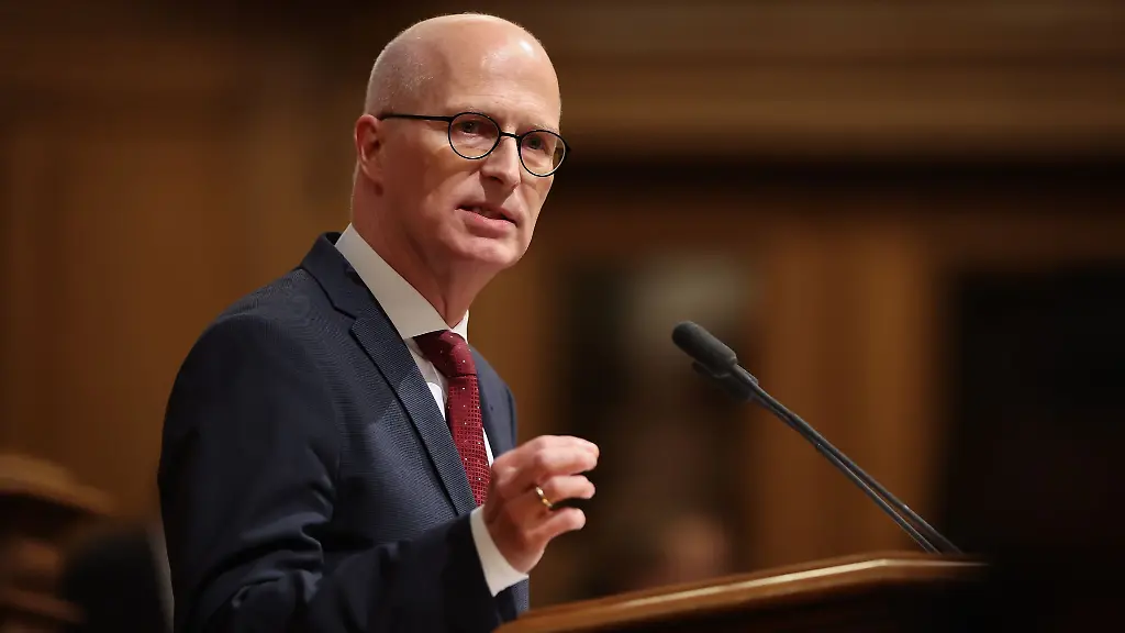 Peter-Tschentscher-SPD-Hamburgs-Erster-Buergermeister-spricht