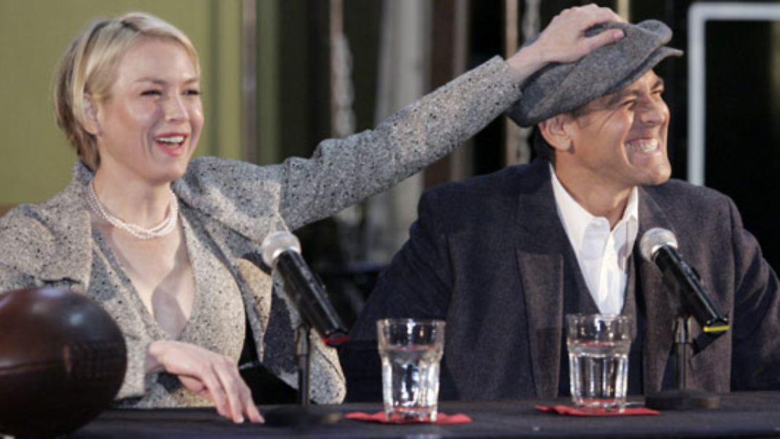 Wer auf Screwball-Comedys im alten Stil steht, wird hier auf seine Kosten kommen.