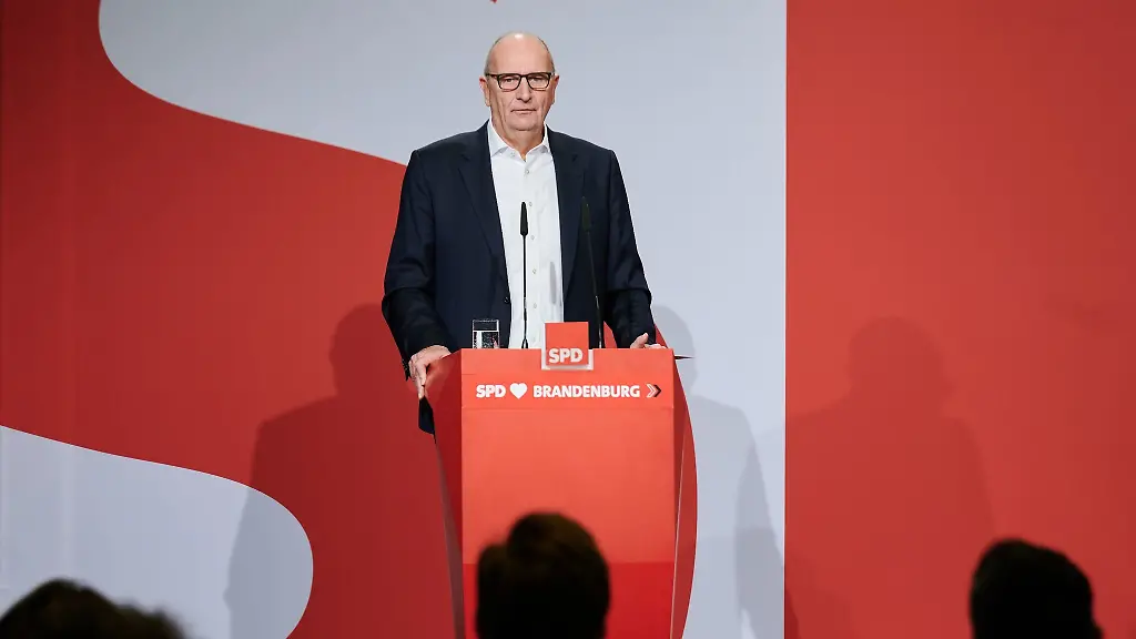 Dietmar-Woidke-SPD-Ministerpraesident-des-Landes-Brandenburg-spricht