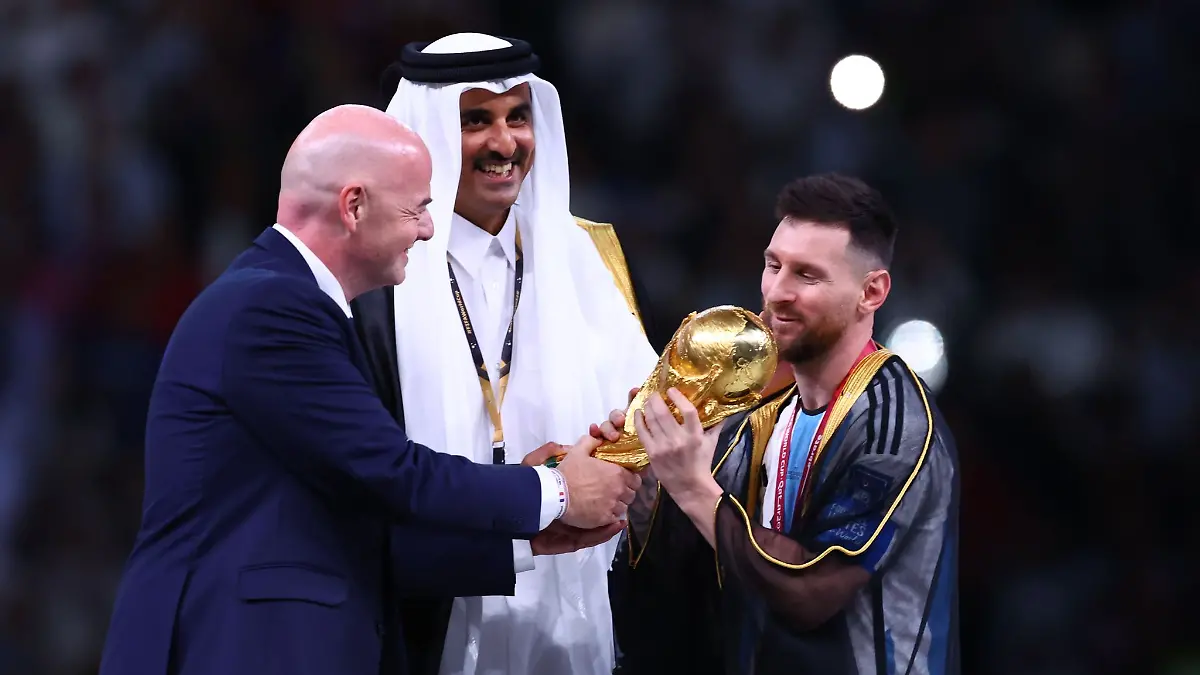 Schien-selbst-wenig-begeistert-von-der-Aktion-Argentiniens-Kapitaen-Lionel-Messi-im-Bischt