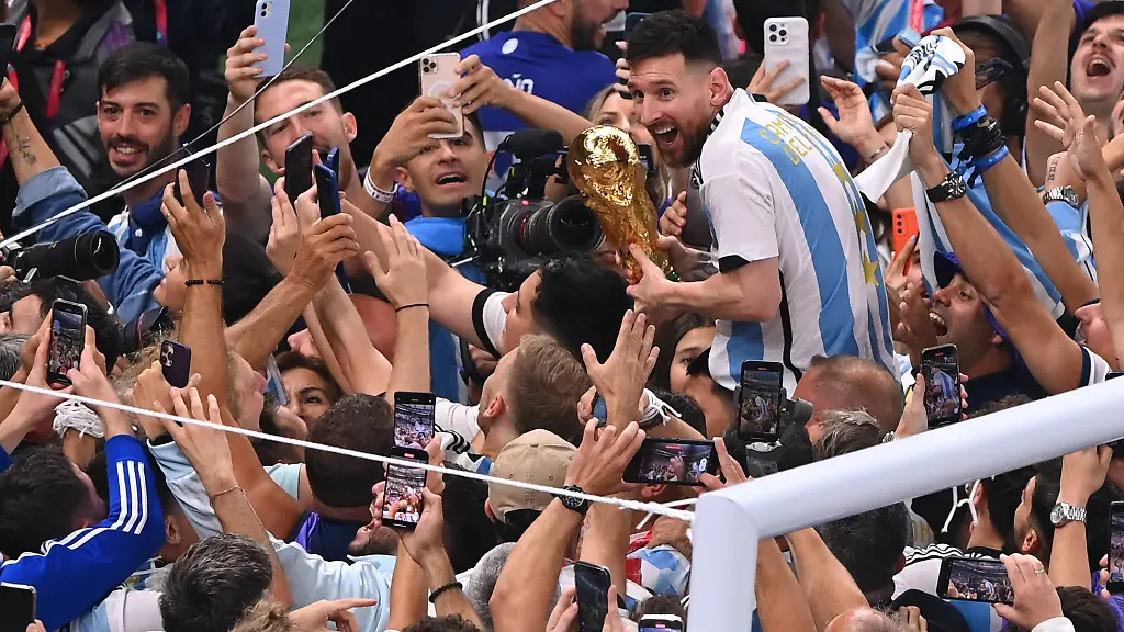 99ba0b57f74866d5fb1bcc3f4c76bbe4