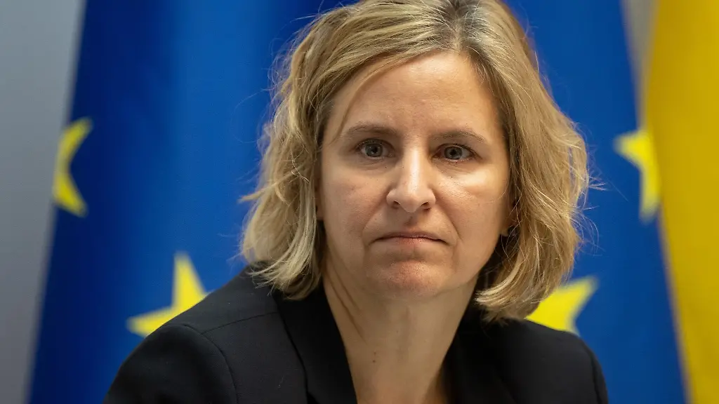 Die-rheinland-pfaelzische-Umweltministerin-Katrin-Eder-nimmt-an-einer-Pressekonferenz-teil