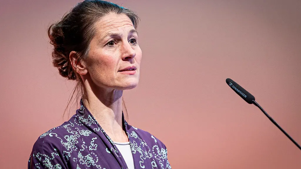 Miriam-Staudte-Buendnis-90-Die-Gruenen-Agrarministerin-spricht-bei-einer-Veranstaltung