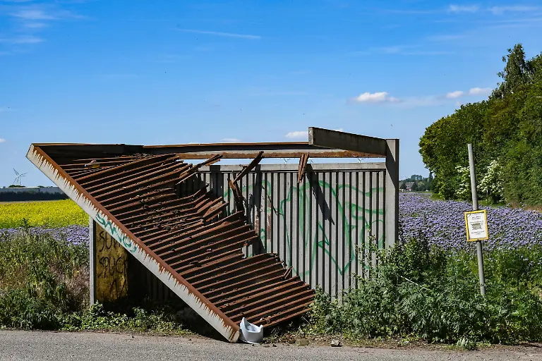 Aufgegebene-Omnibus-Haltestelle