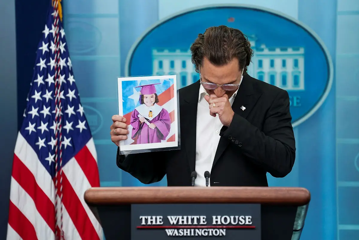 2022-06-07T195549Z-1223475653-RC26NU9U29IU-RTRMADP-3-USA-GUNS