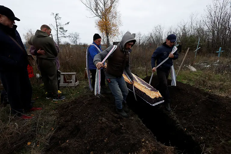 2022-12-08T101004Z-2070402584-RC2AEX9WKA1H-RTRMADP-3-UKRAINE-CRISIS-MISSING