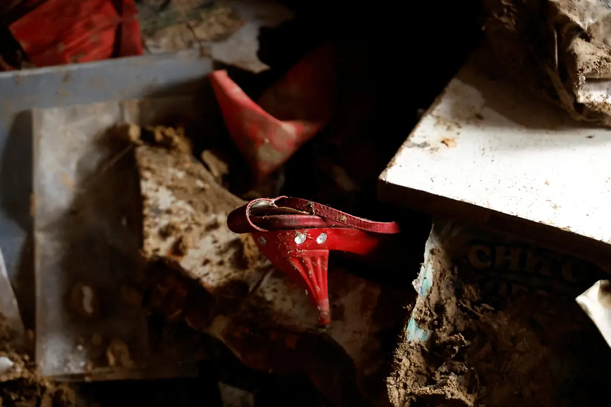 2022-12-08T101004Z-826865760-RC2BEX9OX2T1-RTRMADP-3-UKRAINE-CRISIS-MISSING