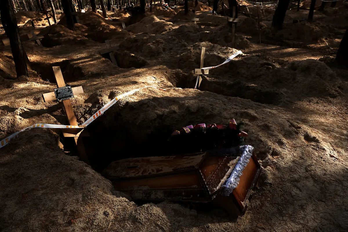 2022-12-08T100955Z-56071366-RC2B4X9YJX48-RTRMADP-3-UKRAINE-CRISIS-MISSING