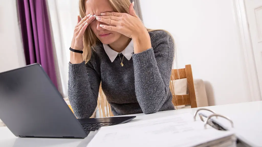 Wer-das-Gefuehl-hat-von-der-Fuehrungskraft-mit-Absicht-ignoriert-zu-werden-sollte-das-Gespraech-suchen