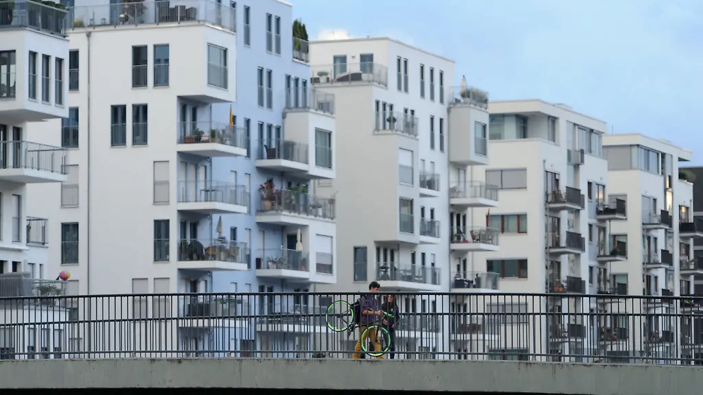 8301133dd7bbc51be3fe26b6049eeb18