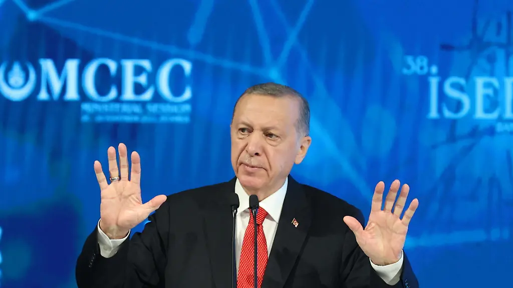 7dce1647f45909296f5500e88647e462