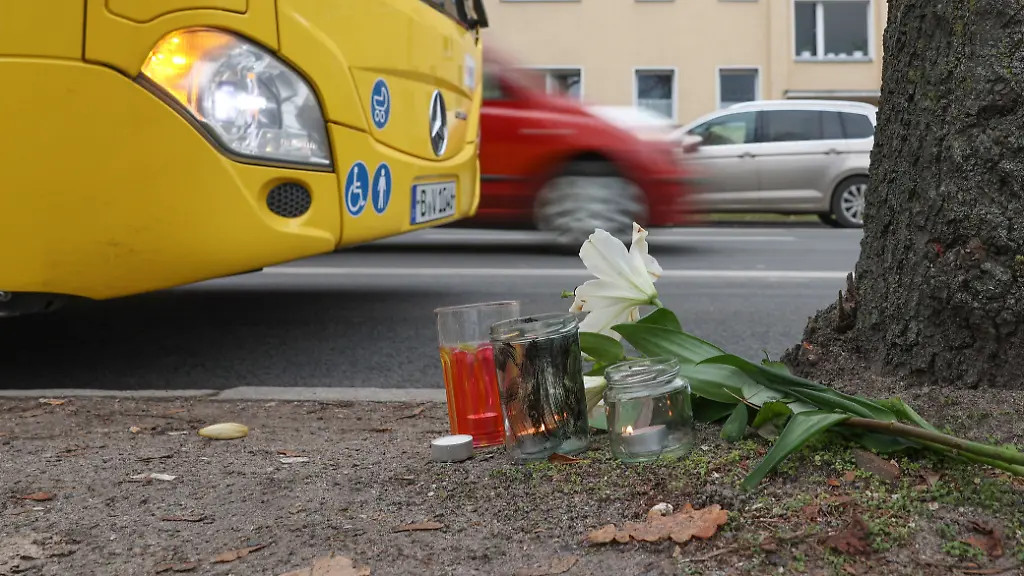 e9eee7952a4b222627870e8bee7c4ef5