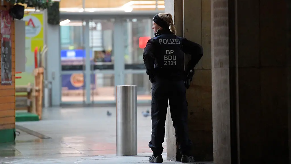 e9bfdf22ab7c1a04dc4a30a38db037fc