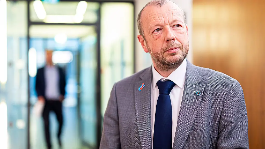 Stefan-Marzischewski-Drewes-AfD-Fraktionsvorsitzender-im-Landtag-von-Niedersachsen