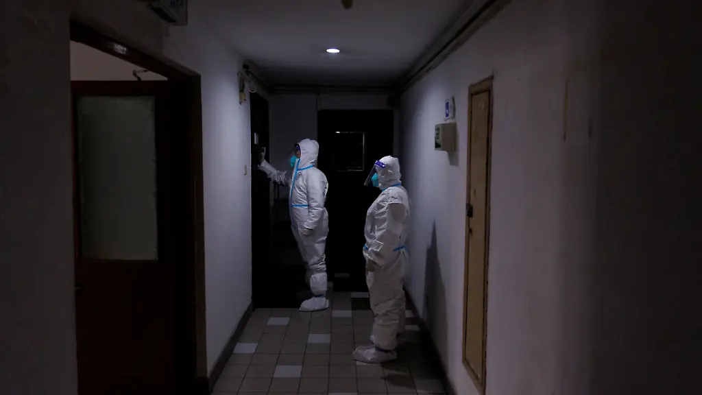 2022-12-03T042328Z-1891551982-RC2MXX9DUIWO-RTRMADP-3-HEALTH-CORONAVIRUS-CHINA