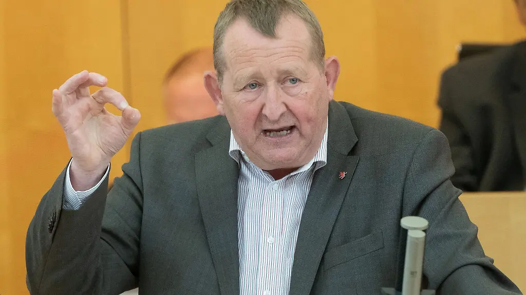 Guenter-Rudolph-SPD-Fraktionsvorsitzender-im-hessischen-Landtag