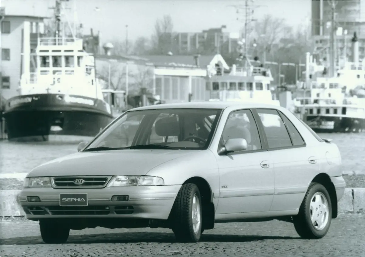 02KiaSephia1993erstesModellinDeutschlandQuelleKia