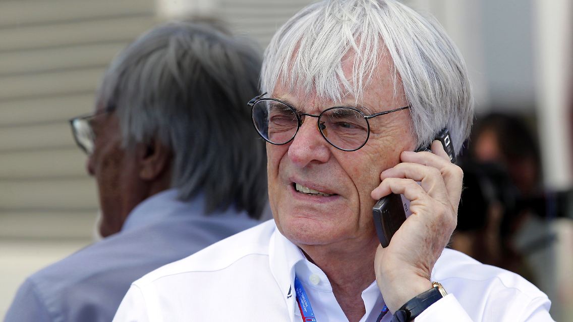 "Er war derjenige, der letztendlich sagen musste, dass sie es nicht machen können." Sagt Bernie Ecclestone über Scheich Salman bin Hamad al-Chalifa.