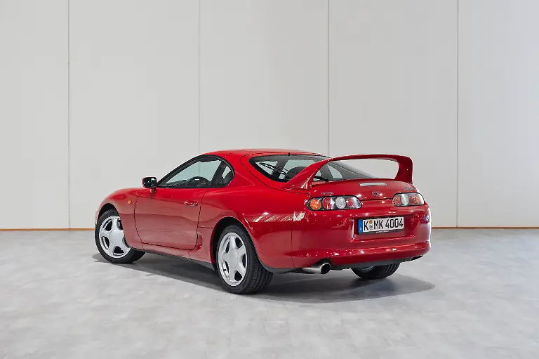 12-Toyota-Supra-A80-Quelle-Toyota