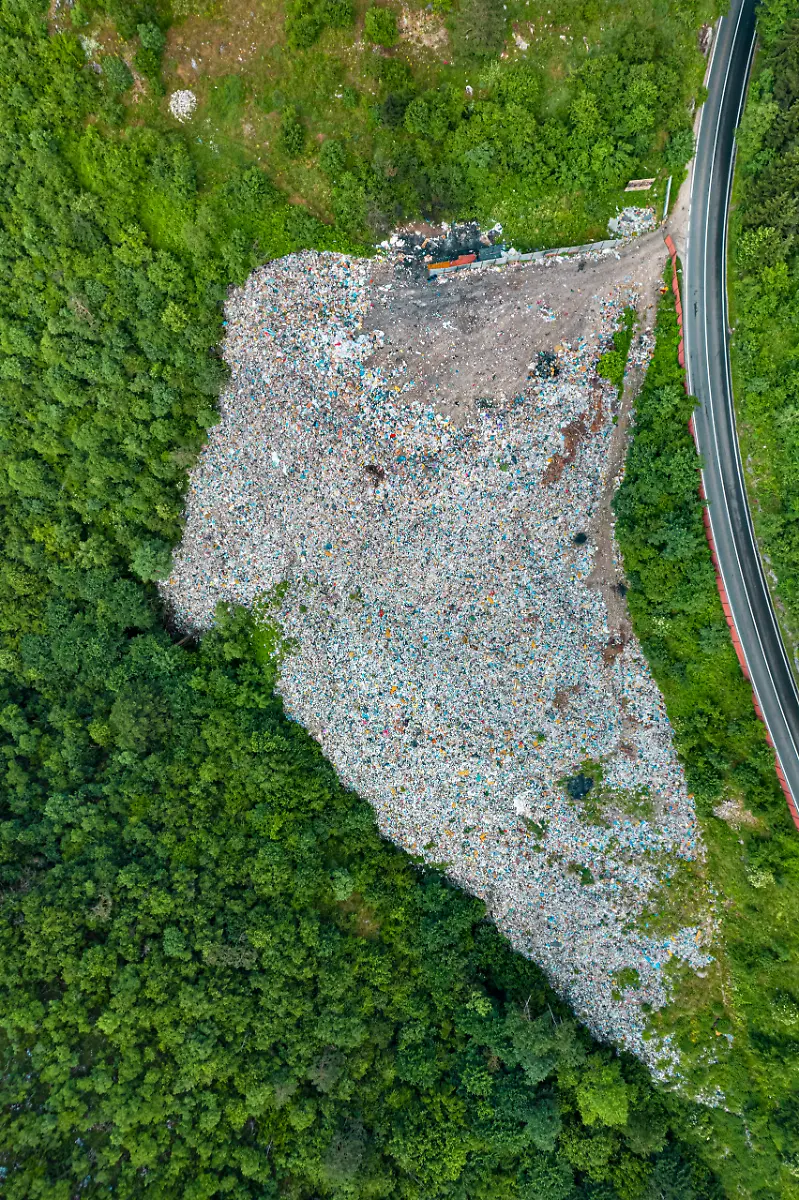 Polluted-Planet-Sebastian-Buhler-scaled