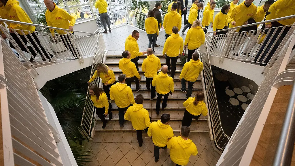 Delegierte-bei-dem-Landesparteitag-und-der-Landesmitgliederversammlung-der-FDP-Hessen