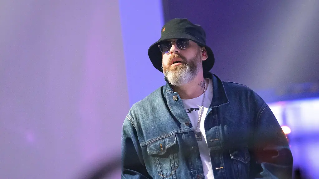 Rapper-Sido-bei-seinem-Ueberraschungskonzert-in-Hamburg