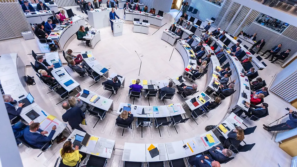 Landtagssitzung-Mecklenburg-Vorpommern