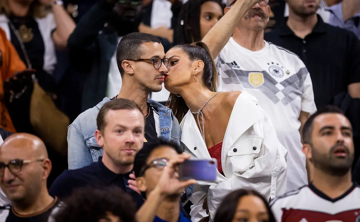 Goulart-Izabel-Kevin-Trapp-3