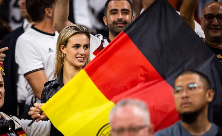 Neck-Luise-Julian-Brandt